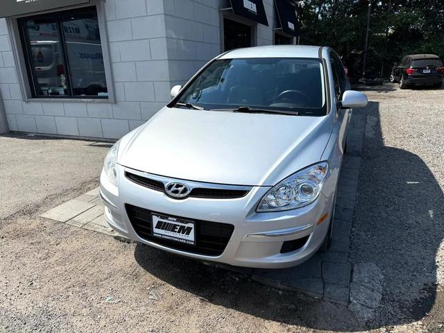 Photo of 2011 Shimmering Silver Metallic Hyundai Elantra Touring
