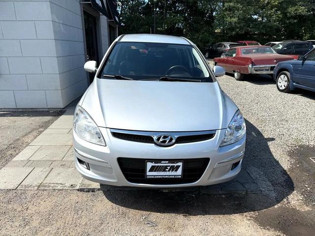 Photo of 2011 Shimmering Silver Metallic Hyundai Elantra Touring