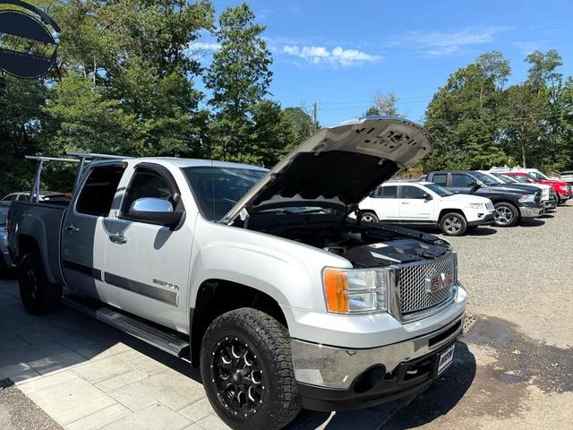 Photo of 2011 Pure Silver Metallic GMC Sierra 1500