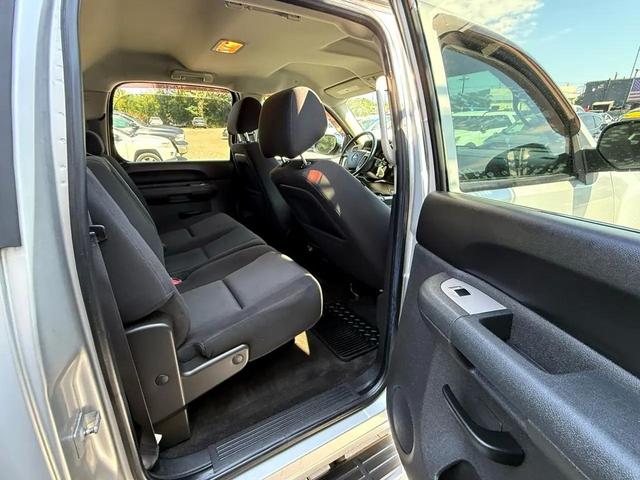 Photo of 2011 Pure Silver Metallic GMC Sierra 1500