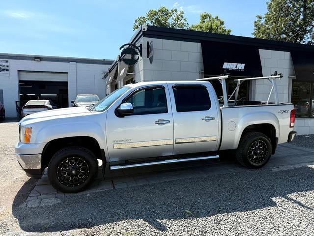 Photo of 2011 Pure Silver Metallic GMC Sierra 1500