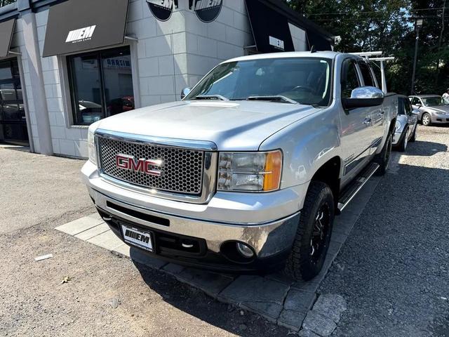 Photo of 2011 Pure Silver Metallic GMC Sierra 1500