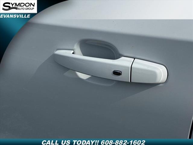 Photo of 2024 Summit White GMC Terrain
