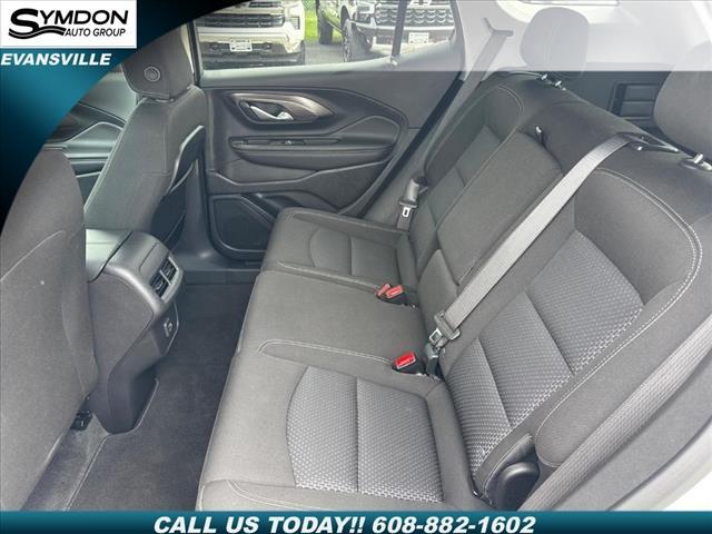 Photo of 2024 Summit White GMC Terrain
