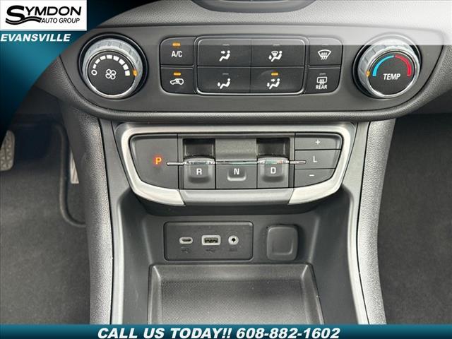 Photo of 2024 Summit White GMC Terrain