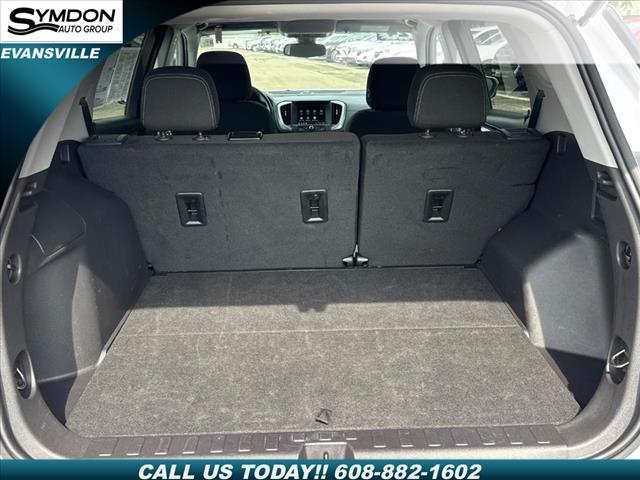 Photo of 2024 Summit White GMC Terrain