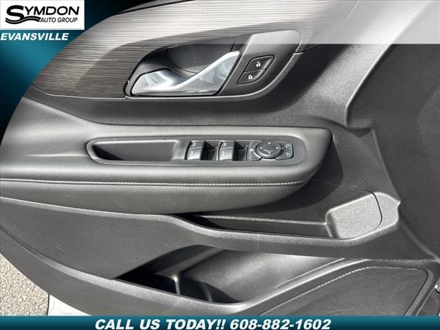 Photo of 2024 Summit White GMC Terrain