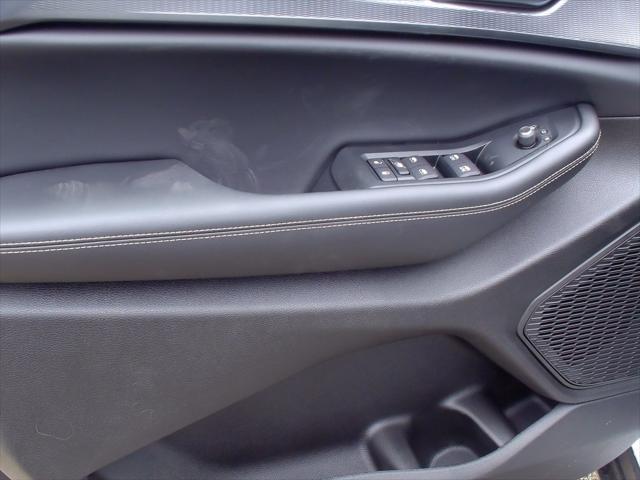 Photo of 2025 Bright White Jeep Grand Cherokee