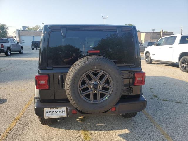 Photo of 2025 Black Clearcoat Jeep Wrangler