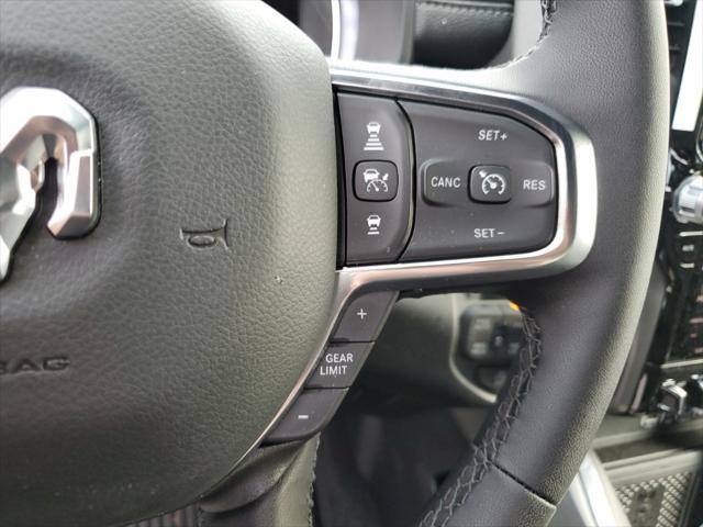 Photo of 2025 Diamond Black Crystal Pearlcoat RAM 1500