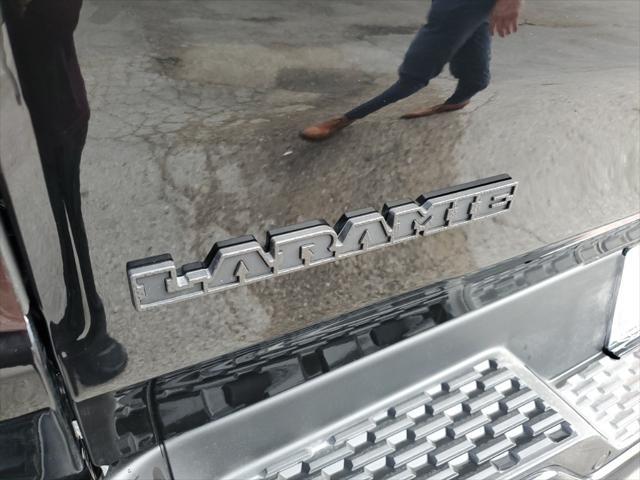 Photo of 2025 Diamond Black Crystal Pearlcoat RAM 1500