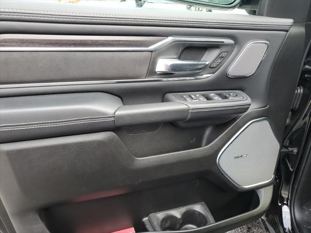 Photo of 2025 Diamond Black Crystal Pearlcoat RAM 1500