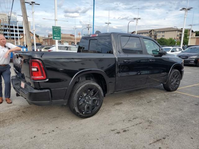 Photo of 2025 Diamond Black Crystal Pearlcoat RAM 1500