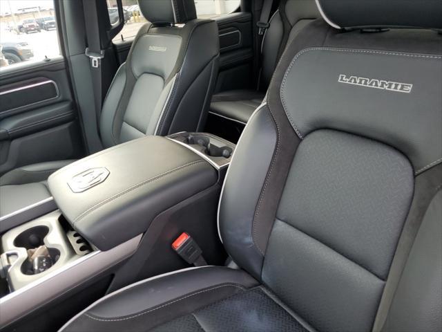 Photo of 2025 Diamond Black Crystal Pearlcoat RAM 1500