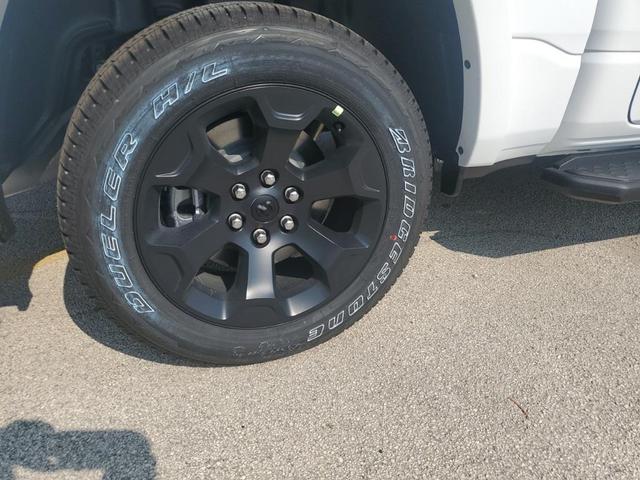 Photo of 2025 Bright White RAM 1500