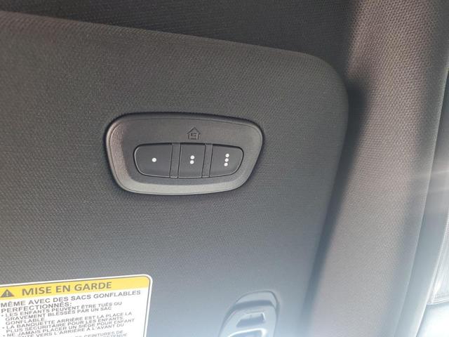 Photo of 2025 Bright White RAM 1500