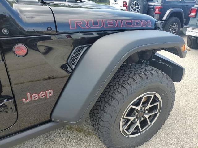 Photo of 2025 Black Clearcoat Jeep Wrangler