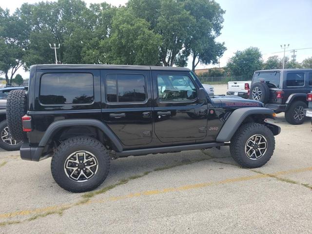 Photo of 2025 Black Clearcoat Jeep Wrangler