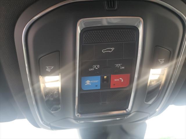 Photo of 2025 Baltic Gray Metallic Clearcoat Jeep Grand Cherokee L