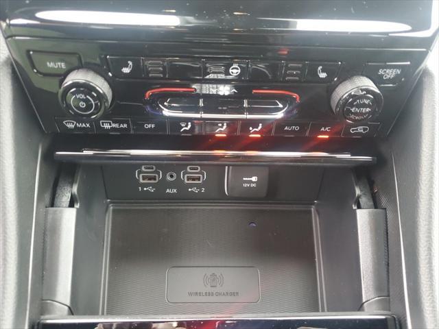 Photo of 2025 Baltic Gray Metallic Clearcoat Jeep Grand Cherokee L