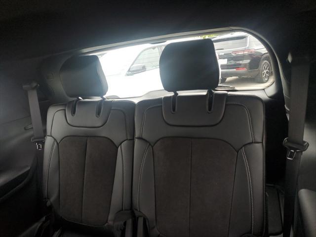 Photo of 2025 Baltic Gray Metallic Clearcoat Jeep Grand Cherokee L