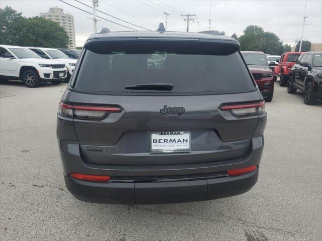 Photo of 2025 Baltic Gray Metallic Clearcoat Jeep Grand Cherokee L