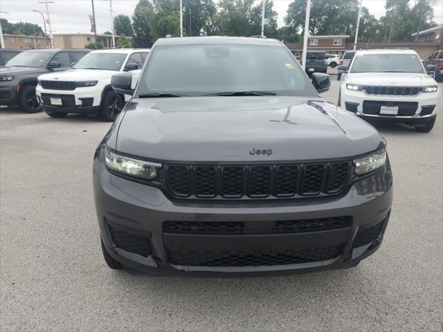 Photo of 2025 Baltic Gray Metallic Clearcoat Jeep Grand Cherokee L