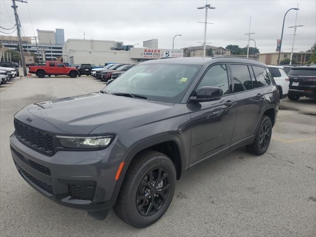 Photo of 2025 Baltic Gray Metallic Clearcoat Jeep Grand Cherokee L