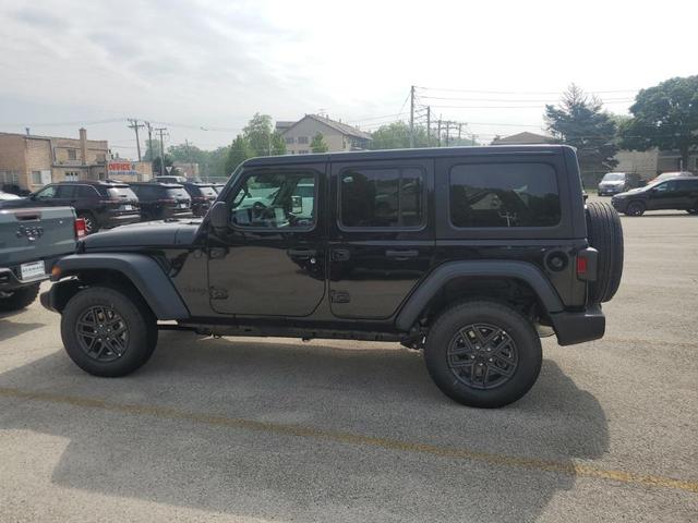 Photo of 2025 Black Clearcoat Jeep Wrangler