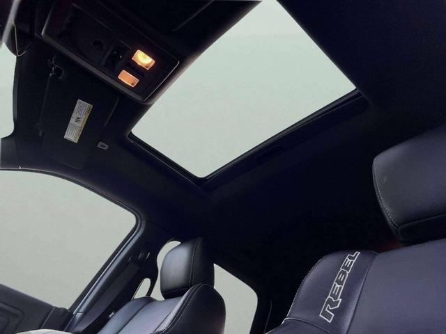Photo of 2018 Bright White Clearcoat RAM 1500