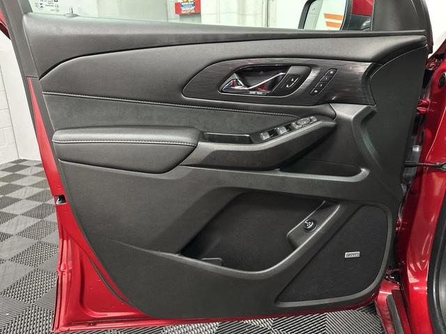 Photo of 2023 Radiant Red Tintcoat Chevrolet Traverse