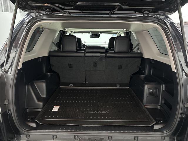 Photo of 2024 Midnight Black Metallic Toyota 4Runner