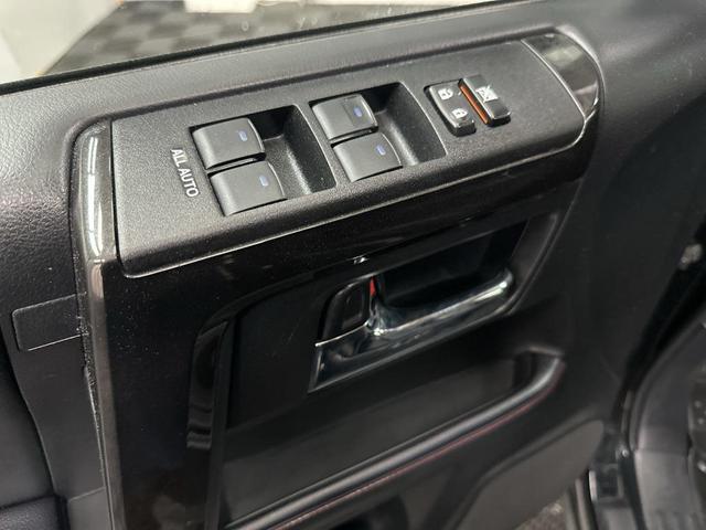 Photo of 2024 Midnight Black Metallic Toyota 4Runner