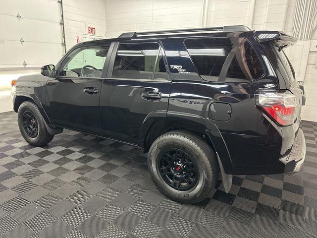 Photo of 2024 Midnight Black Metallic Toyota 4Runner