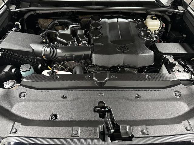 Photo of 2024 Midnight Black Metallic Toyota 4Runner