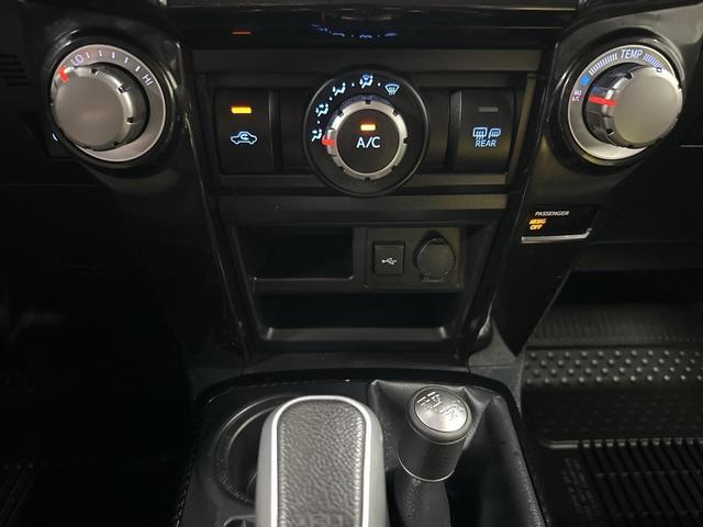 Photo of 2024 Midnight Black Metallic Toyota 4Runner