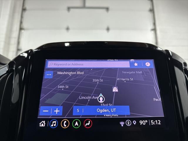 Photo of 2022 Iridescent Pearl Tricoat Chevrolet Traverse