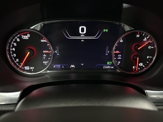 Photo of 2022 Iridescent Pearl Tricoat Chevrolet Traverse