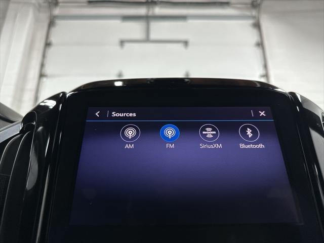 Photo of 2022 Iridescent Pearl Tricoat Chevrolet Traverse