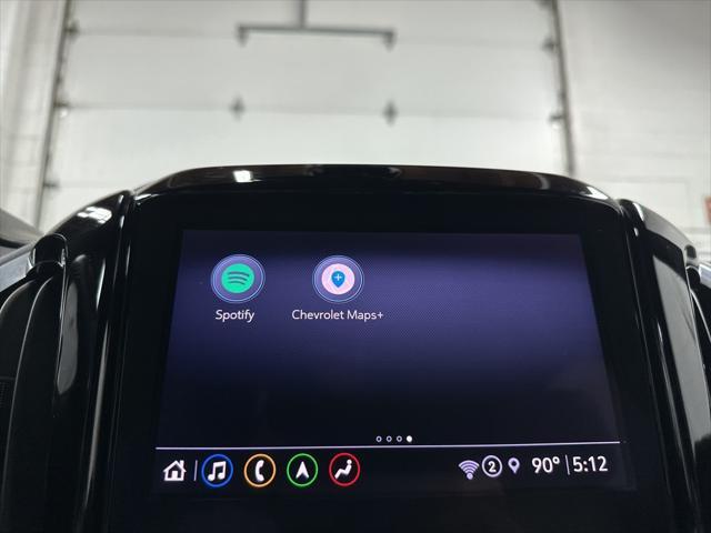 Photo of 2022 Iridescent Pearl Tricoat Chevrolet Traverse