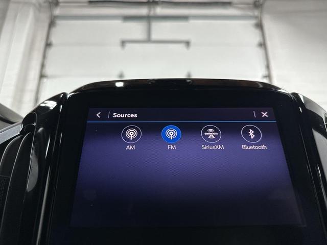 Photo of 2022 Iridescent Pearl Tricoat Chevrolet Traverse