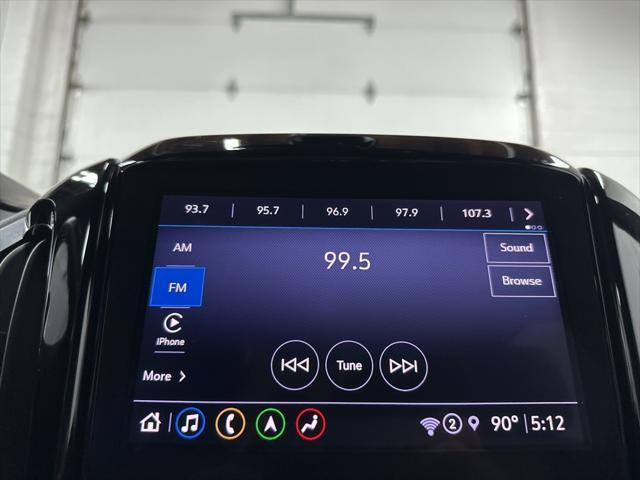 Photo of 2022 Iridescent Pearl Tricoat Chevrolet Traverse