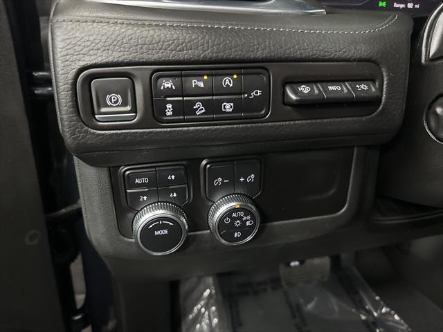 Photo of 2022 Hunter Metallic GMC Yukon XL