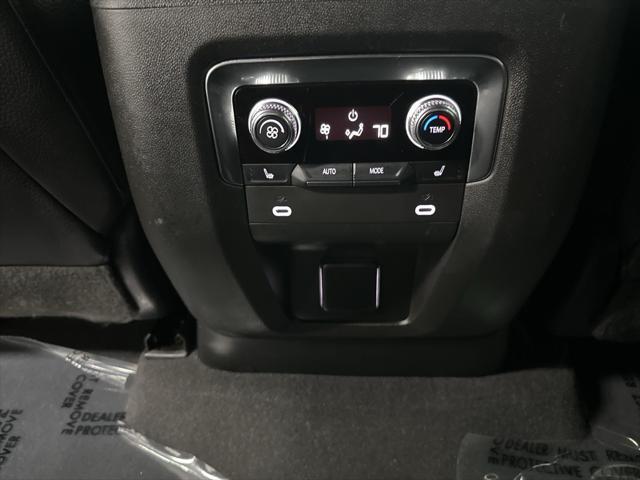 Photo of 2022 Hunter Metallic GMC Yukon XL