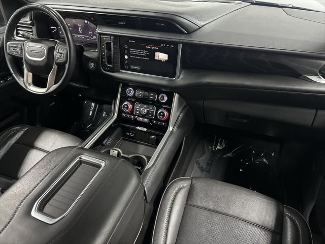 Photo of 2022 Hunter Metallic GMC Yukon XL