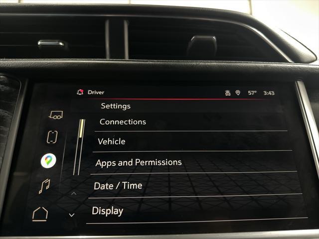 Photo of 2022 Hunter Metallic GMC Yukon XL