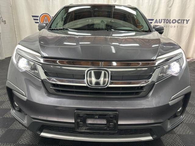 Photo of 2019 Lunar Silver Metallic Honda Pilot