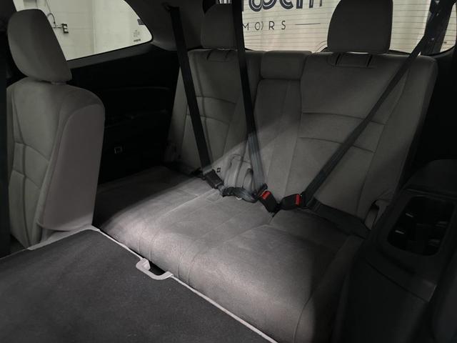 Photo of 2019 Lunar Silver Metallic Honda Pilot