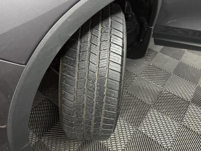 Photo of 2019 Lunar Silver Metallic Honda Pilot