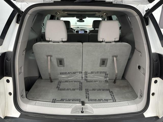 Photo of 2018 White Frost Tricoat GMC Acadia
